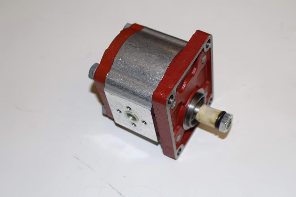 Pompe simple engrenage 8.3 cc